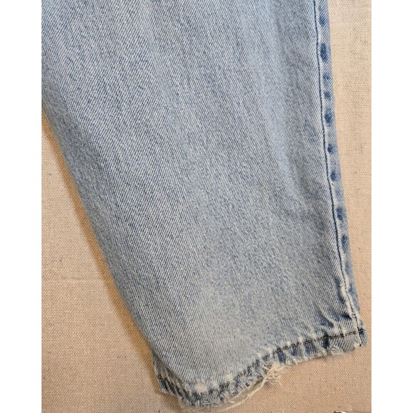 Vtg Levi’s 560 Mens 36x30 Loose Fit Tapered Leg Light Blue Wash - Picture 8 of 16